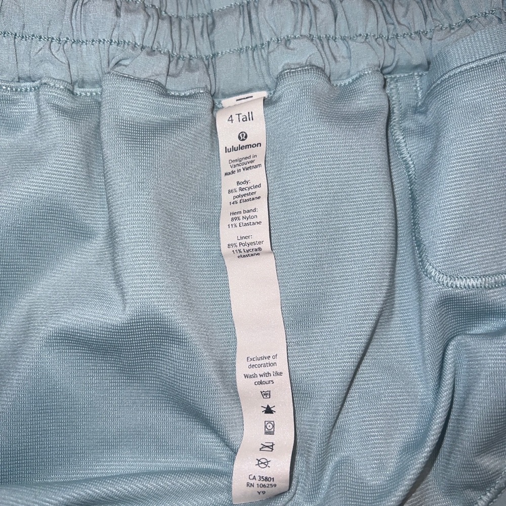 Lululemon Hotty Hot shorts